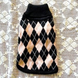 Small Pink/black Argyle dog sweater